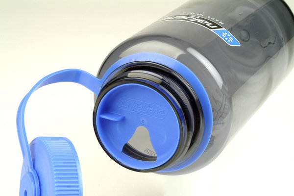 Nalgene Flascheneinsatz 'Sipper' - für Ø 5,3 cm blau